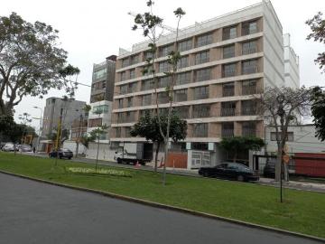 DEPTO EN 1er PISO, Urb. SAN ANTONIO A UNA CUADRA DEL PARQUE TRADICIONES
