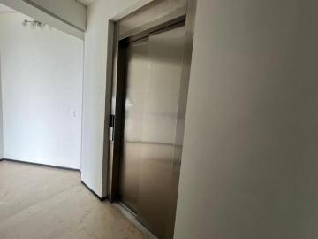 Depa con dos terrazas en Vista Vento en venta