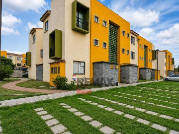 Depa. Primer Nivel en Venta en Hacienda Margarita