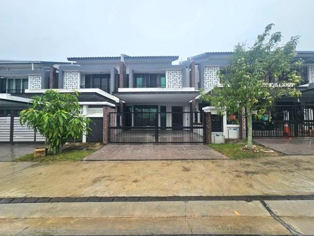 DEPAN TAMANFULL RENOFREEHOLD 2 Tingkat ELMINA 4