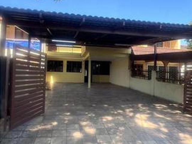 DEPAN HOSPITAL Double Storey Terrace Taman Sri Andalas Klang