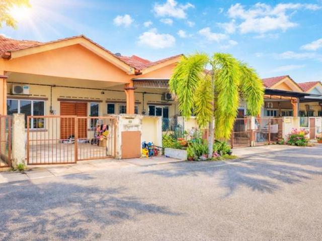 DEPAN PADANG 1 Tingkat Teres Jalan Bangau Telok Panglima Garang