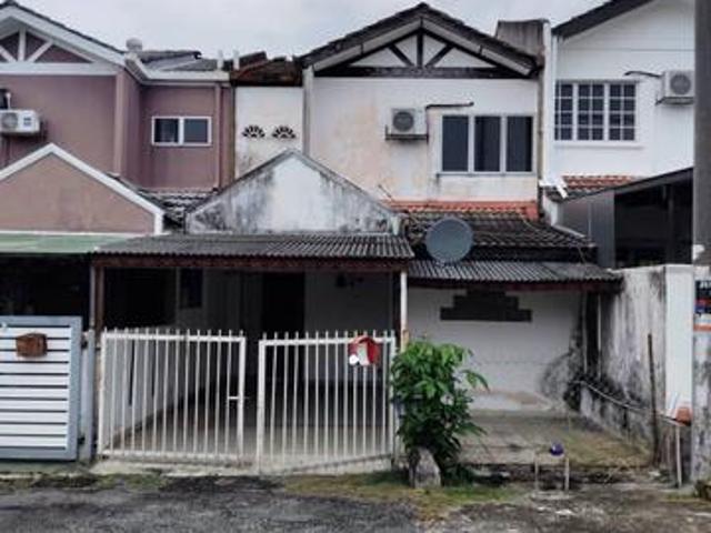 Depan Surau Termurah Renovated 2 Storey Taman Sri Andalas Klang