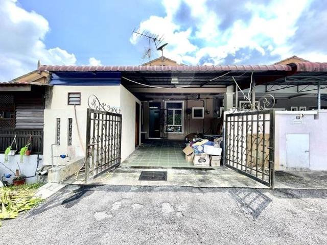 DEPAN SURAUSINGLE STOREY TAMAN SERI BUDIMAN Bandar Mahkota Cheras
