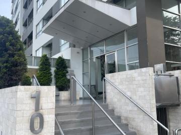 Departamento 3 dormitorios,2 baños, cochera y deposito. Oportunidad única!