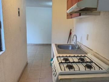 DEPARTAMENTO CON ALBERCA, CALLE DE LA LUZ, CUERNAVACA
