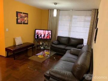 Departamento con balcón vista al parque