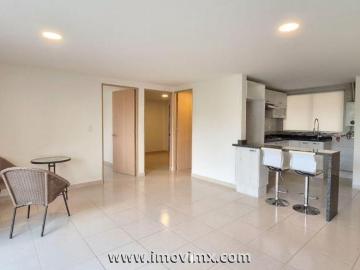 Departamento con balcón y estacionamiento privado en Ex Hacienda Coapa
