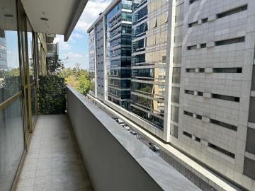 Departamento con excelentes espacios ideal para actualizar