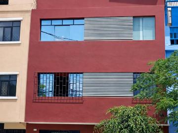 Departamento / Casa de 4 pisos con local – Cerca a Gamarra – 136 m²