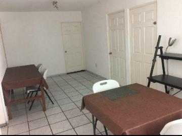 Departamento Amueblado con 3 Rec?maras en Primer piso