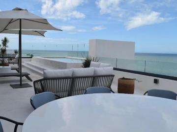 Departamento amueblado, en complejo de lujo frente al mar