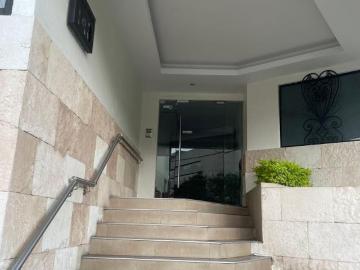 Departamento amplio y con buena ubicación