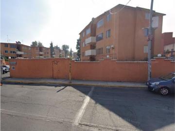 Departamento en Pueblo Santiago Tepalcatlalpan U. H. Res. Santiago, Xochimilco, Ciudad de México