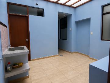 Departamento en alquiler en Los Olivos a S/1,050 al mes