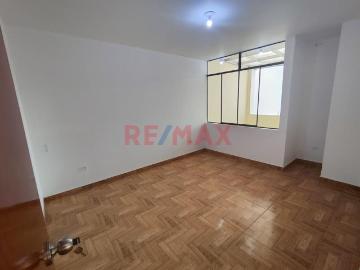 Departamento en alquiler en Los Olivos a S/2,400 al mes