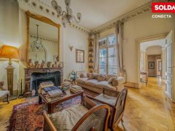 Departamento calle Arroyo, cochera, Venta Plaza San Martin