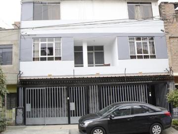 DEPARTAMENTO EN LAS FLORES S. J. L. PRIMER PISO