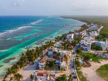 Departamento en Mahahual, de 1 y 2 rec?maras, Oportunidad en el Mar Caribe