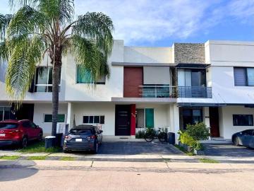 Departamento en renta Av. Sta. Margarita 4950, Jardín Real, 45138 Zapopan, Jal México