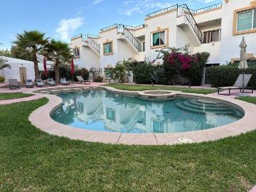 Departamento en Renta, en Cabo San Lucas, en Terranova a un costado de plaza pat Featured Properties