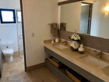 Departamento en Renta en Cumbres del Lago, Queretaro