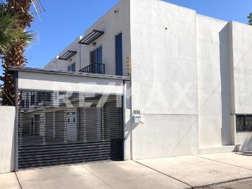 Departamento en Renta en Jardines del Valle 1
