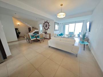 Departamento en renta Malecón Cancún, Cancún