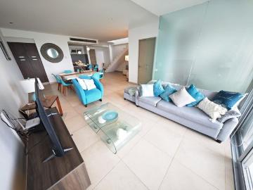 Departamento en renta Malecón Cancún, Cancún