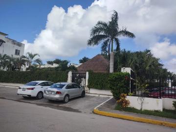 Departamento en Venta, 2 Recamaras, Real Ibiza, Playa del Carmen