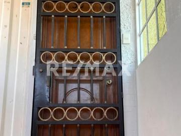 DEPARTAMENTO EN VENTA 4