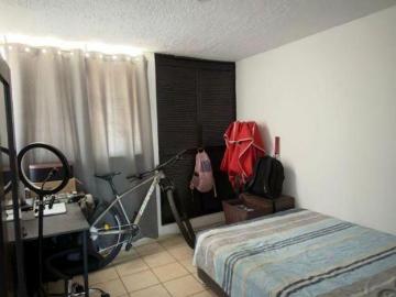 Departamento en venta a una cuadra del tren ligero