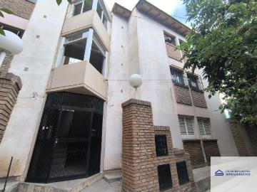 Departamento en venta de 2 dormitorios c/ cochera en Godoy Cruz