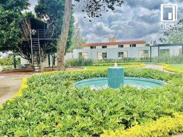 Departamento en venta en condominio en Calzada de los Reyes