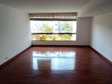 Departamento en venta en Av. Velazco Astete, Chacarilla, Surco