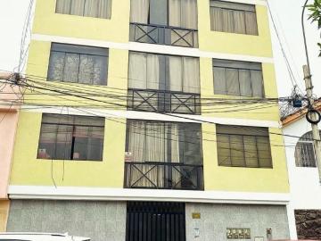 DEPARTAMENTO EN VENTA EN LA PERLA FRENTE A PARQUE