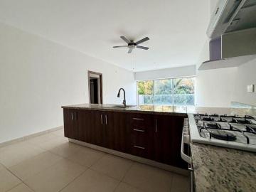 Departamento en venta en Mérida, Torre Atlantida, Via Montejo, 3 habitaciones