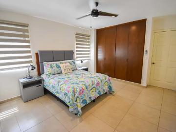 Departamento en venta en Zona Dorada, Mazatlán, Sinaloa