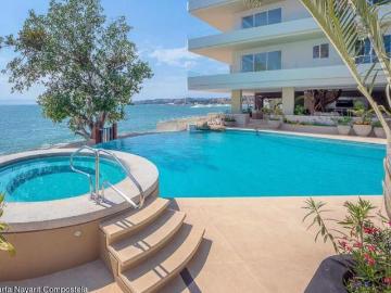 DEPARTAMENTO EN VENTA FRENTE AL MAR EN BUCERIAS, PUERTO VALLARTA