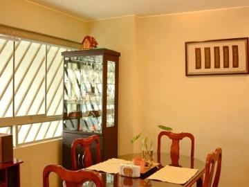 Departamento en venta primer piso Elevado Con cochera y deposito en La Calera Surquillo