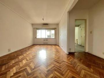 Departamento luminoso en venta a metros de Plaza San Martin