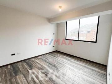 Dpto. de Estreno con Terraza y Cochera | Ascensor Directo | 5 min URP – Surco