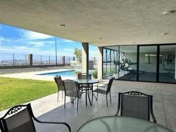 Departamento en Planta Baja con jardín en venta Torre Nube Tlaquepaque Jalisco
