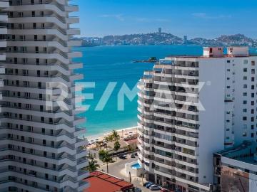 Departamento sobre playa en venta
