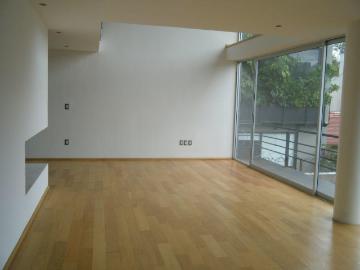 Departamento PH con terraza privada, elegancia y confort