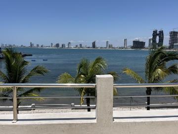 Departamento tipo loft en el Malecón de Mazatlán