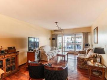 Departamento Venta. Cinco ambientes. Balcon. Dependencia. Cochera. Baulera. Palermo