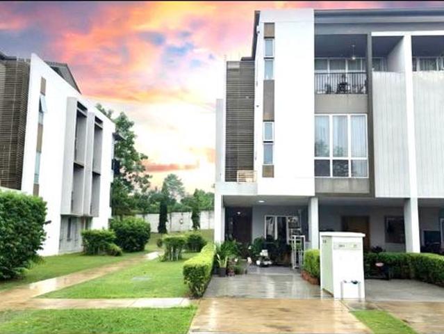 DEPOSIT FLEXIBLE ENDLOT GROUND FLOOR Townhouse 15 Storey Ridgefield