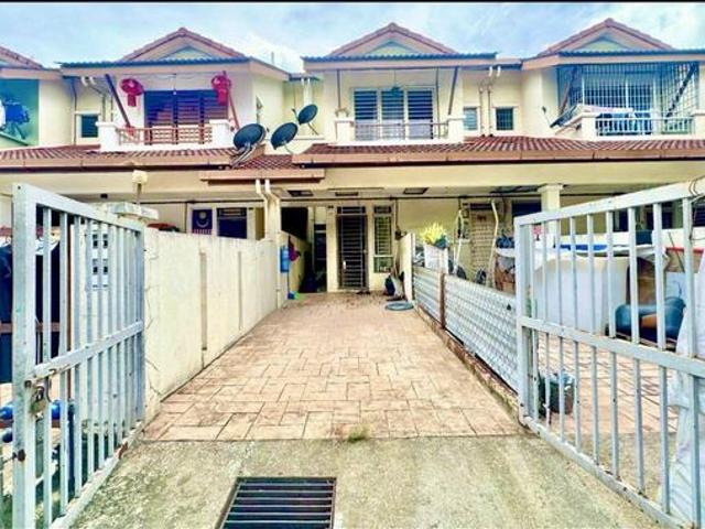 DEPOSIT FLEXIBLEGROUND FLOOR FACING OPEN Bayu Parkville Townhouse
