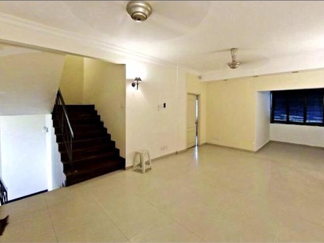 DEPOSIT FLEXIBLETINGKAT 1 FACING OPEN Templer Kenari Townhouse